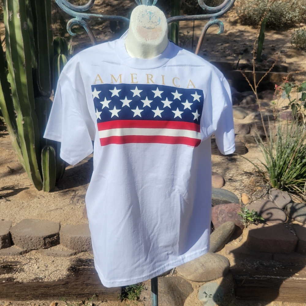 🚩Summer Sale🚩Patriotic America Flag T-Shirt NWT Vintage